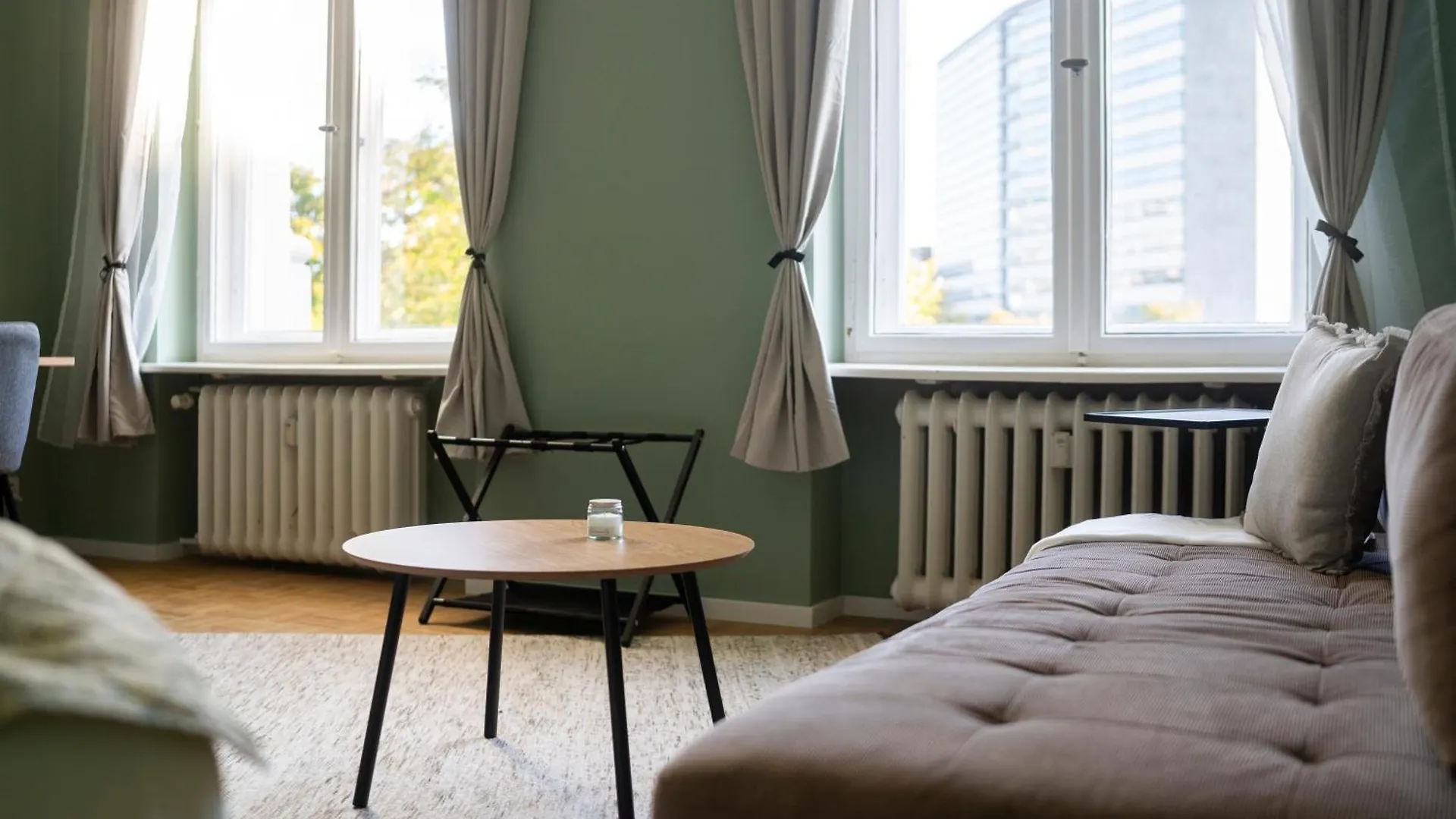 Jomi Stays, Brandenburgische Strasse 16 - Wohnen Beim Kurfuerstendamm Berlin