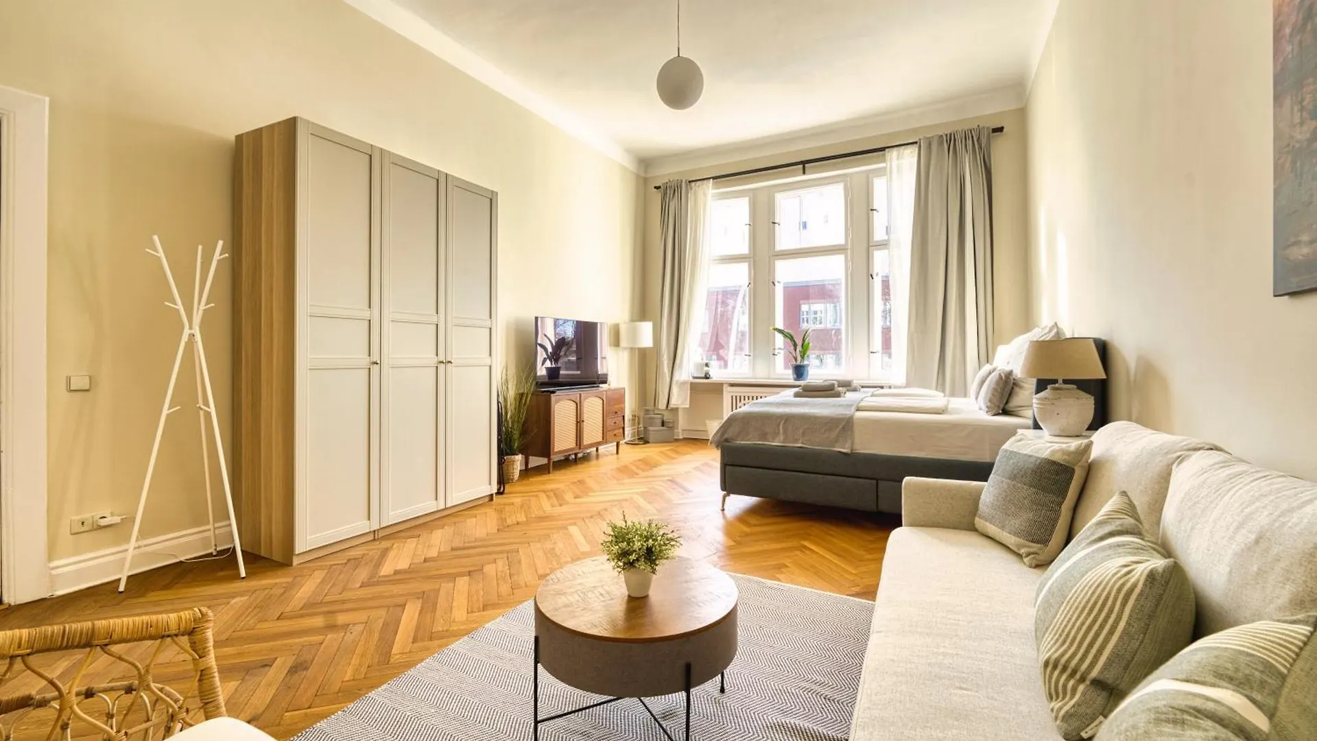Jomi Stays, Brandenburgische Strasse 16 - Wohnen Beim Kurfuerstendamm Berlin