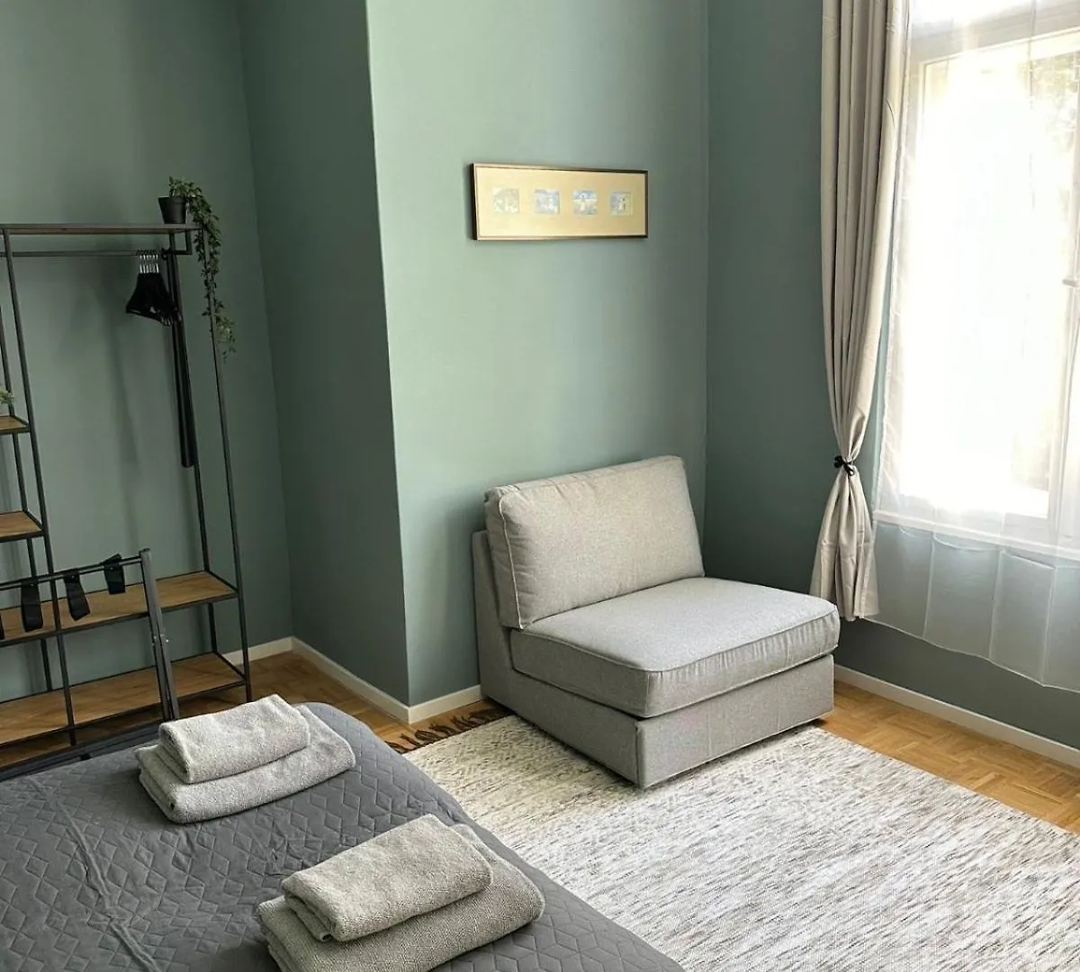 Jomi Stays, Brandenburgische Strasse 16 - Wohnen Beim Kurfuerstendamm Berlin Homestay