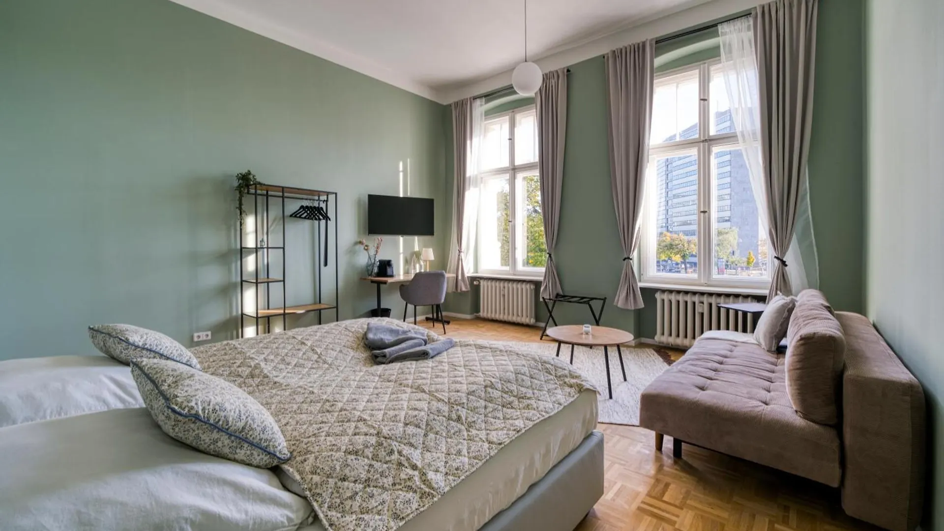 Jomi Stays, Brandenburgische Strasse 16 - Wohnen Beim Kurfuerstendamm Berlin Homestay