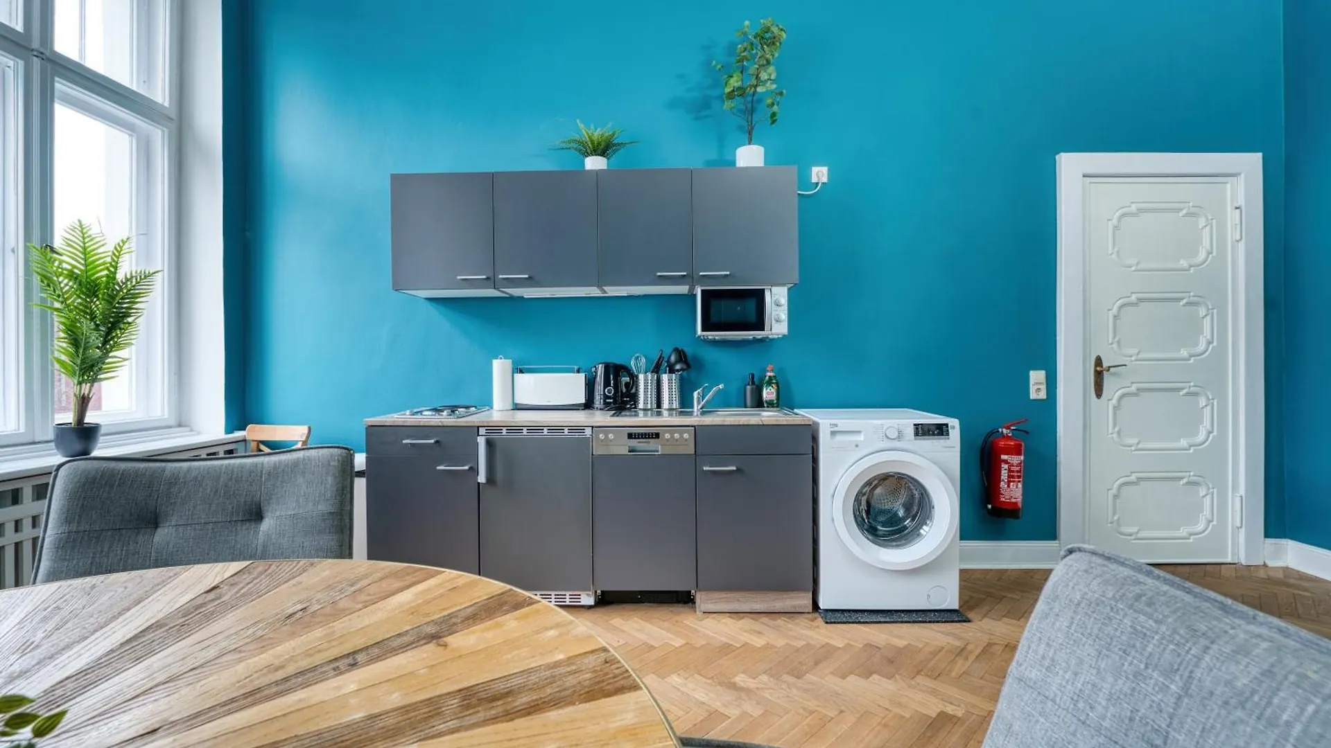 Jomi Stays, Brandenburgische Strasse 16 - Wohnen Beim Kurfuerstendamm Berlin Homestay